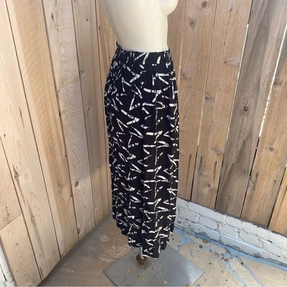 Evan Picone Vintage 1980s black and white graphic midi skirt - Picture 5 of 9